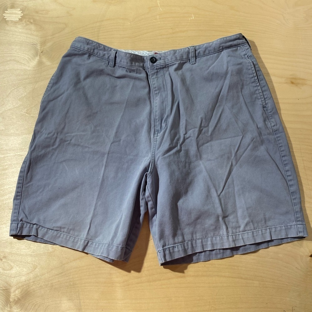 Chaps Men's Charcoal Flat Front Shorts 40 (HP)